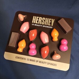 Hershey 12 beauty sponges make-ups cool gift
